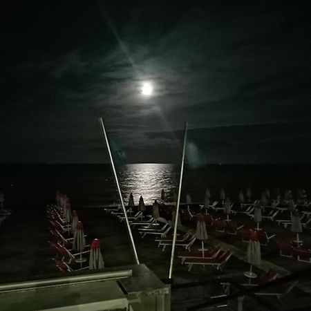 Appartamento Loano Climatizzato Mt 650 Dal Mare Eksteriør billede