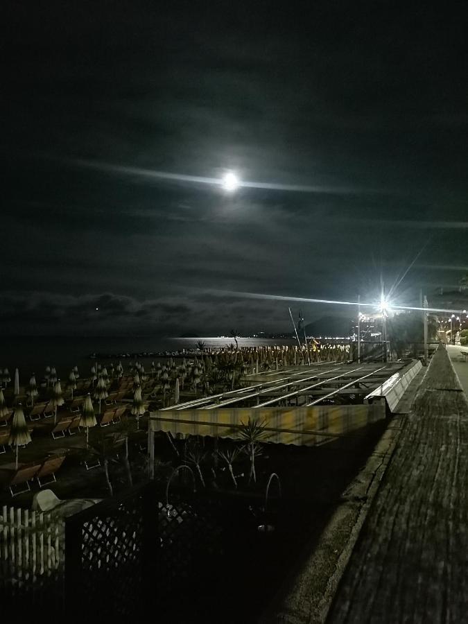 Appartamento Loano Climatizzato Mt 650 Dal Mare Eksteriør billede